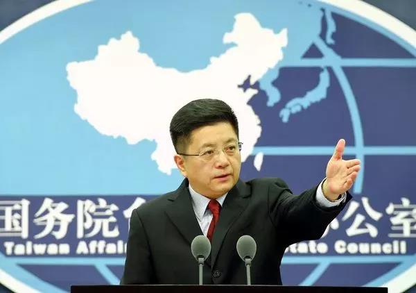 记者高杨